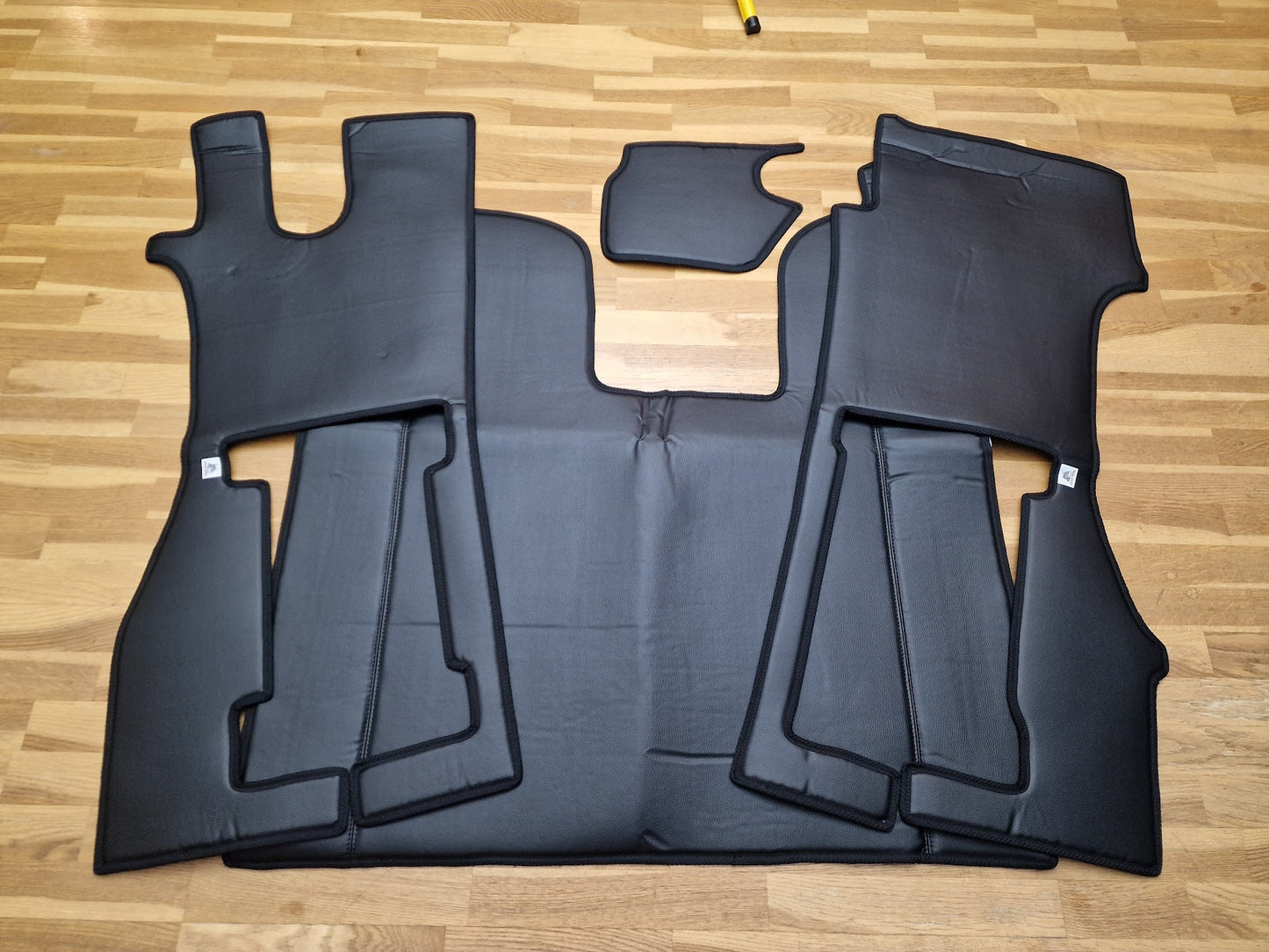 New Mat Set (Smooth) for Scania Nextgen R - Black or Beige Color