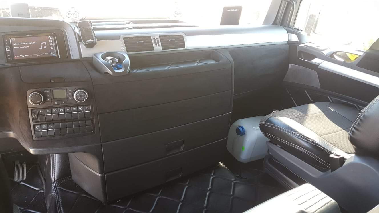 Alcantara / Suede Leather, Self-adhesive - Charcoal