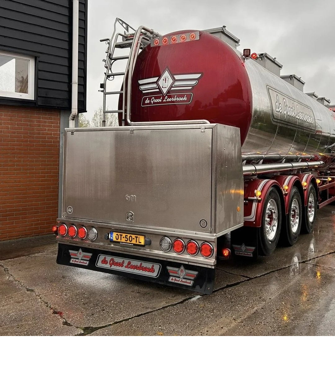 Bakre Støtfanger i Rustfritt Stål, for 8 Runde Lamper