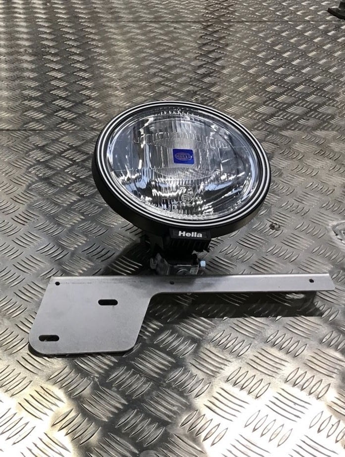 Mounting Bracket for Auxiliary Light Above Sun Visor - Volvo FH4/FH5