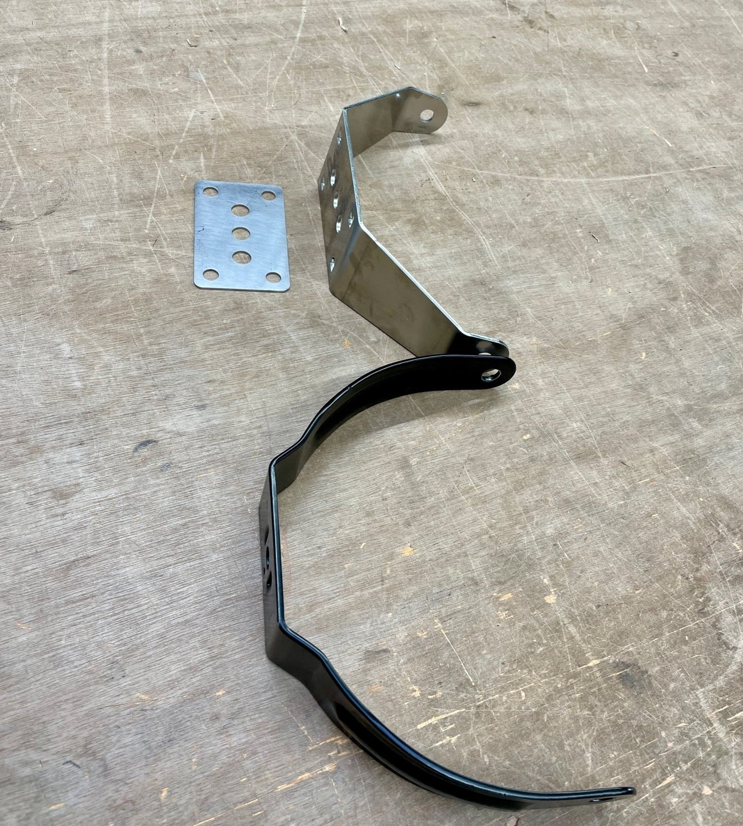 Auxiliary Light Mounting Bracket for Mounting in Grill or Roof