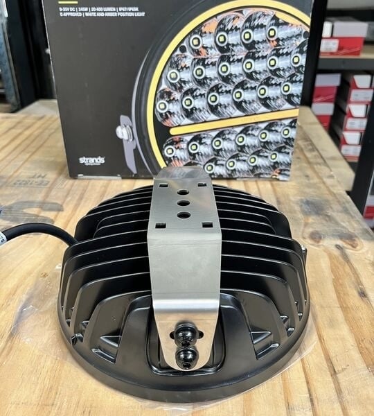 Auxiliary Light Mounting Bracket for Mounting in Grill or Roof