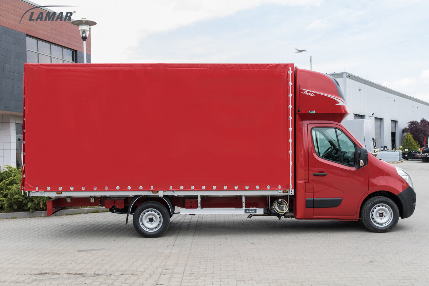 Lamar Aero SkyCAB Sleeper Cab/Sleeper Cabin with Spoilers - All Vans