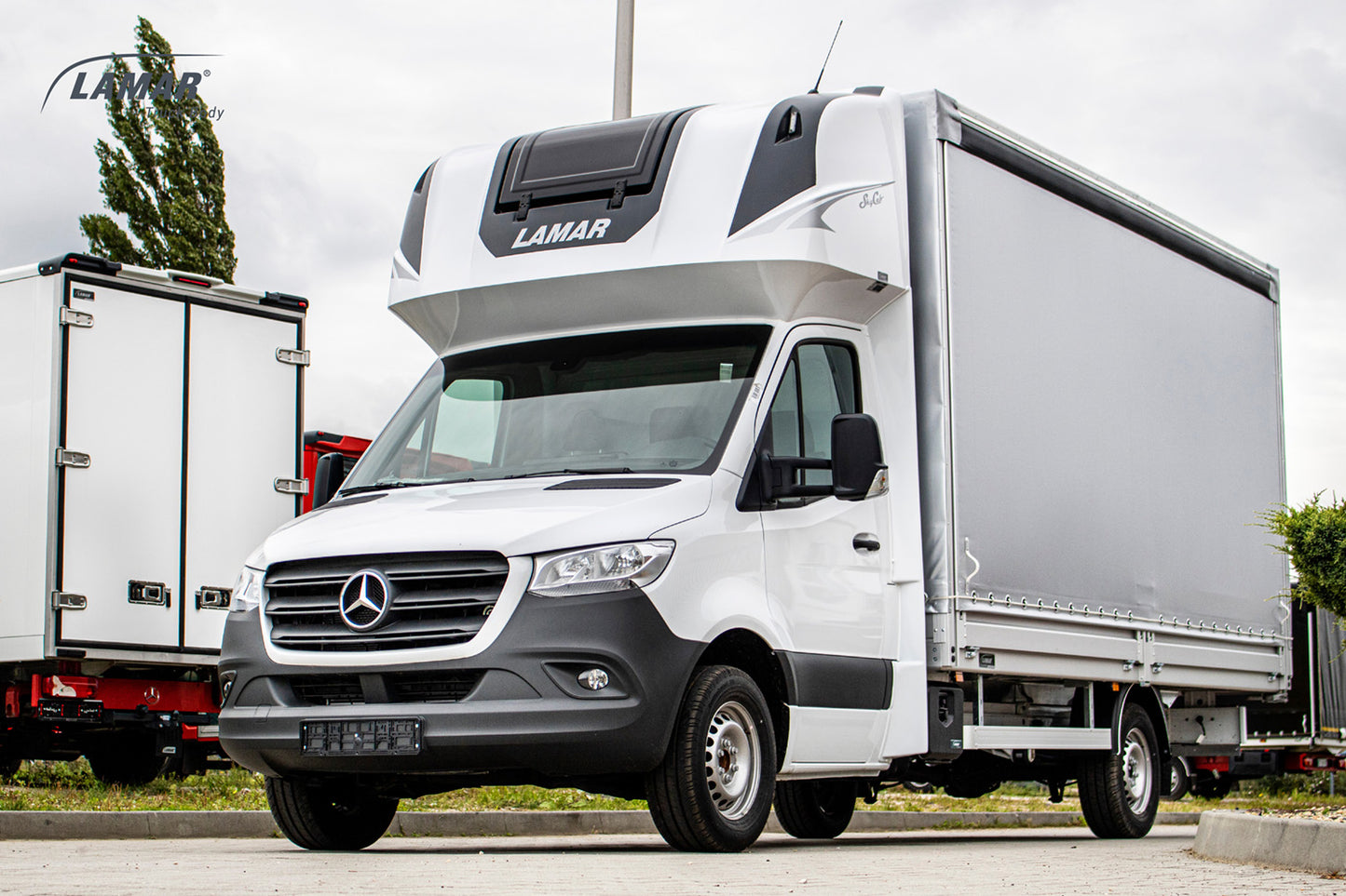 Lamar Aero SkyCAB Sleeper Cab/Sleeper Cabin with Spoilers - All Vans