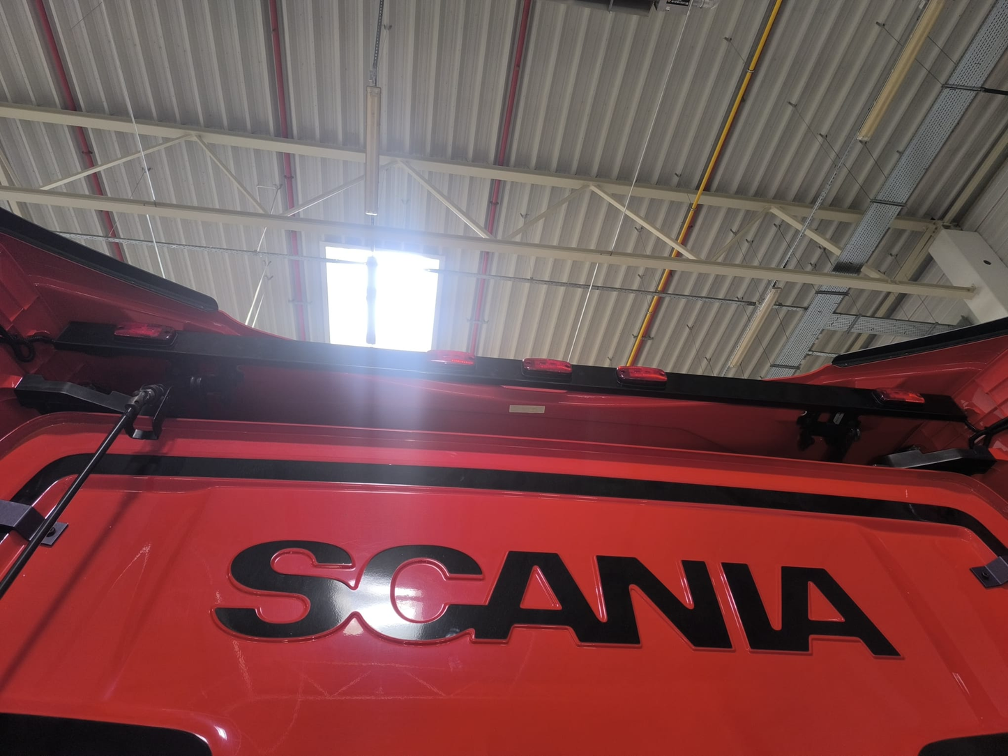 Perleport i Rustfritt Stål/Pulverlakk - Scania Nextgen R/S