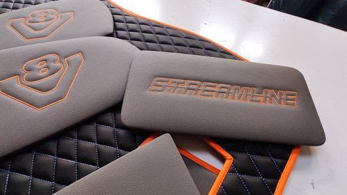 Tabletop Made to order - Leather, Button-stitching, Bus plush