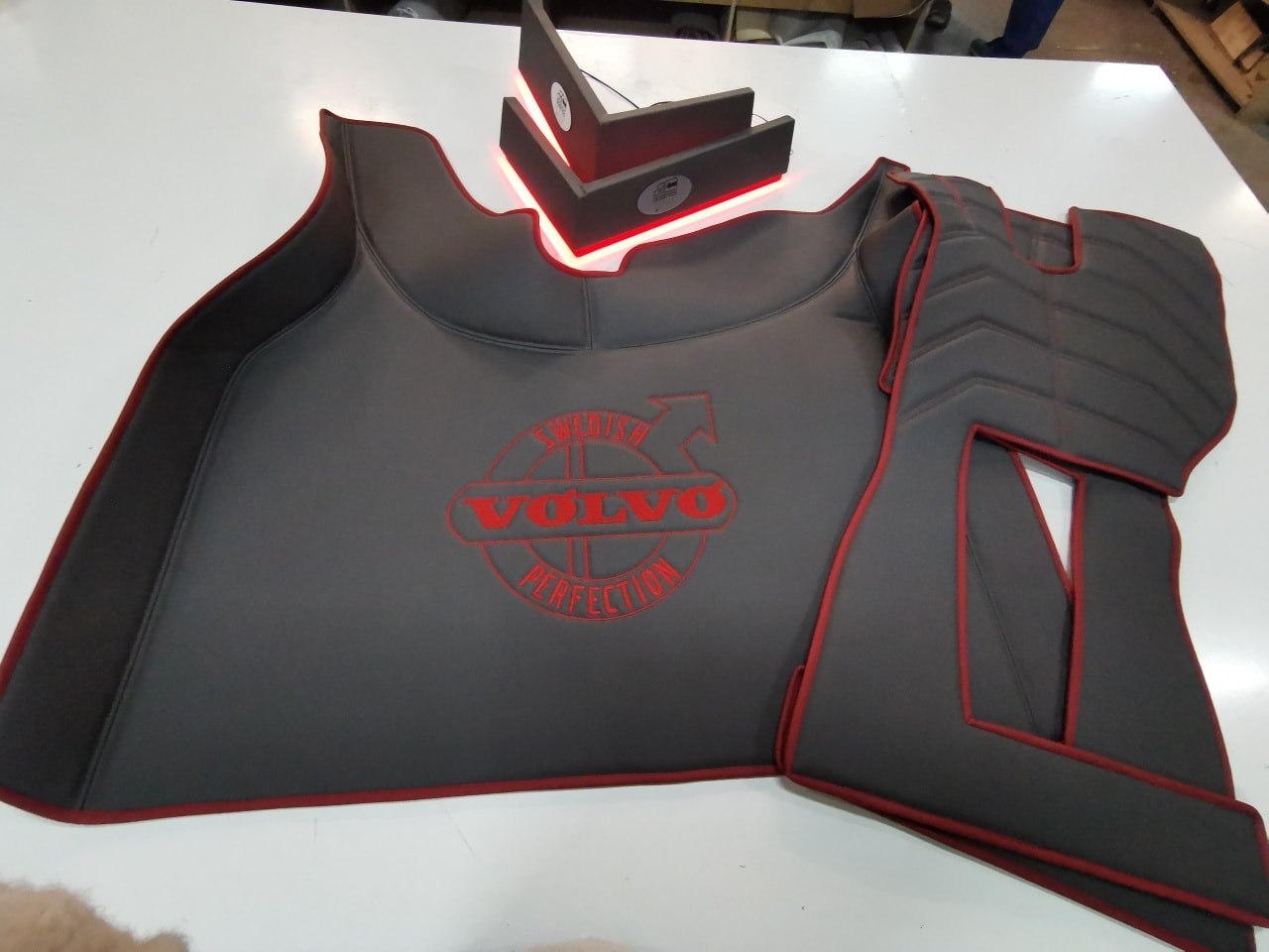 Stolsokkel Trekk Laget på Bestilling - Skinn, Bussplysj, Belysning