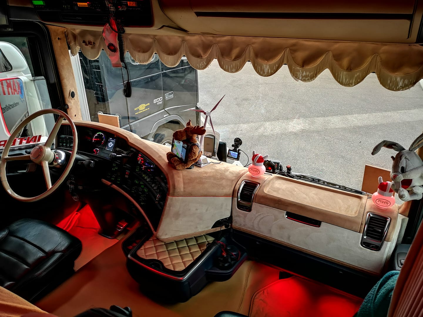 Alcantara / Suede Leather, Self Adhesive - Cream/Light Beige