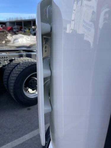 Dirt deflector for Volvo FH5
