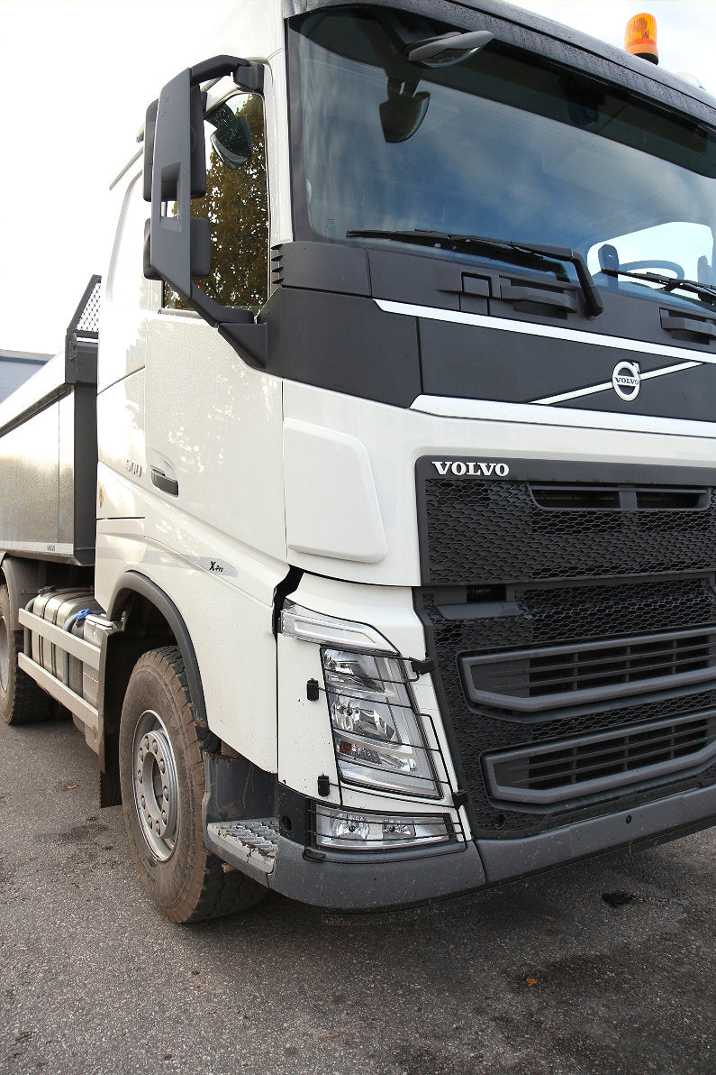 Dirt deflector for Scania R, Volvo FH4, Renault T