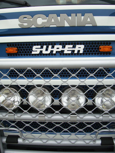 SUPER Emblem Plastic - White
