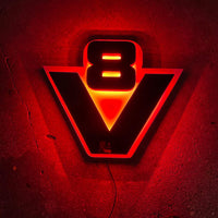 LED Lysskilt 3D, V8 Oldskool / Sort Glans - Rød/RGB 24V