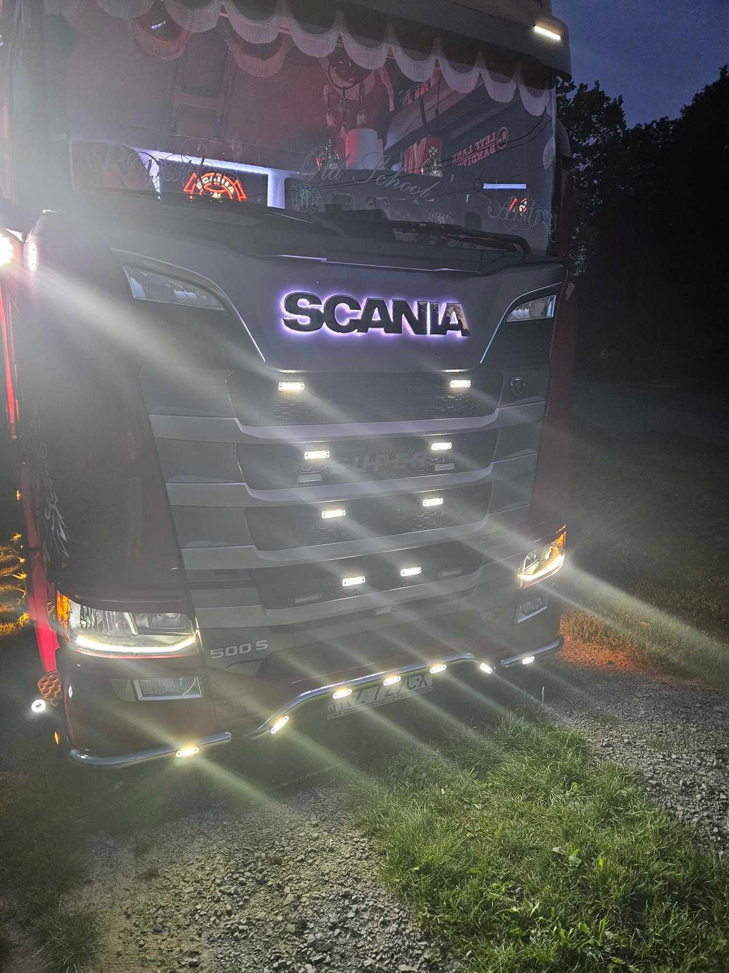 Opplyst SCANIA LED-Logo, 12/24v, RGB
