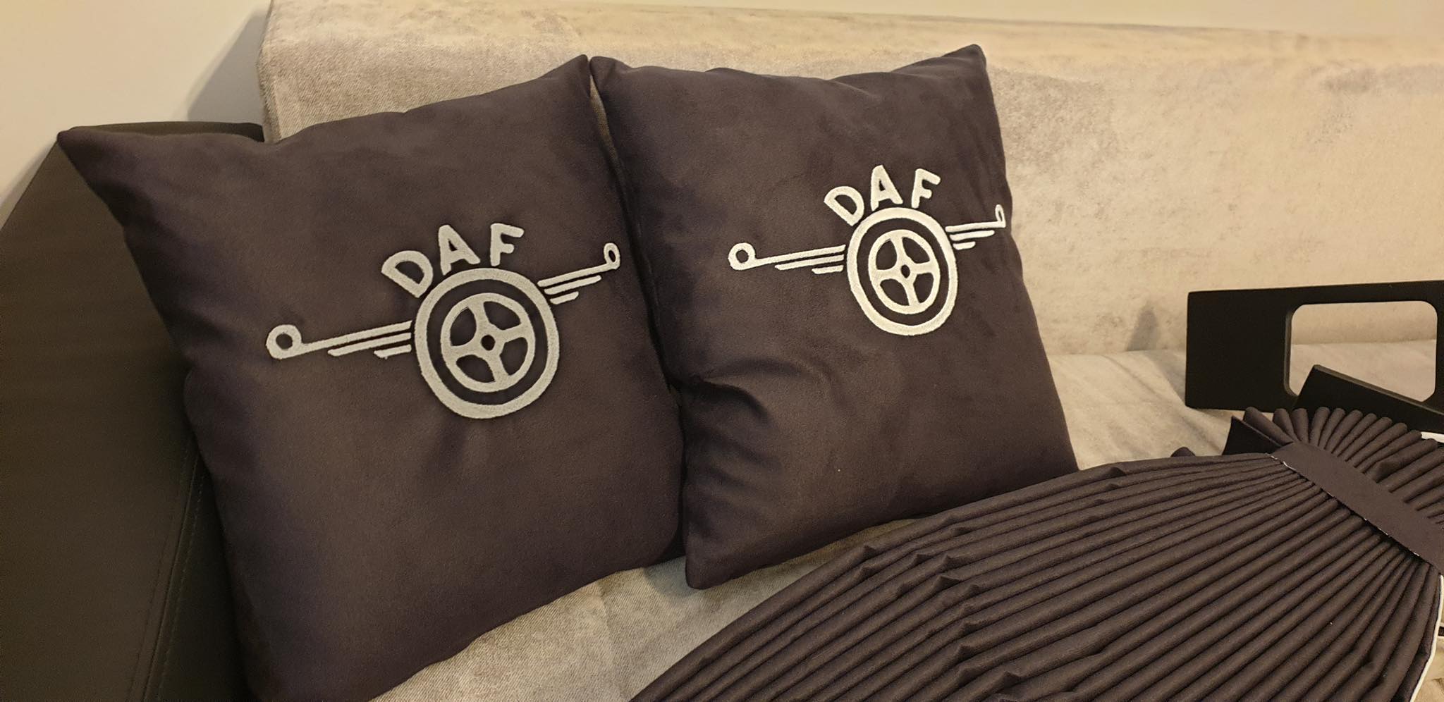 Decorative Cushion in Fabric/Bus Plush, 40x40cm - Made to Order