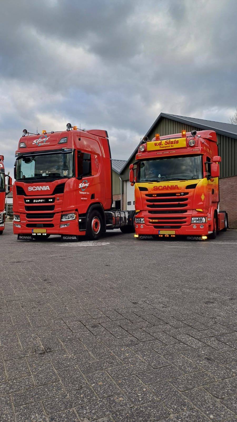 Mounting Bracket for Double Burners, Behind Sign Frame - Black