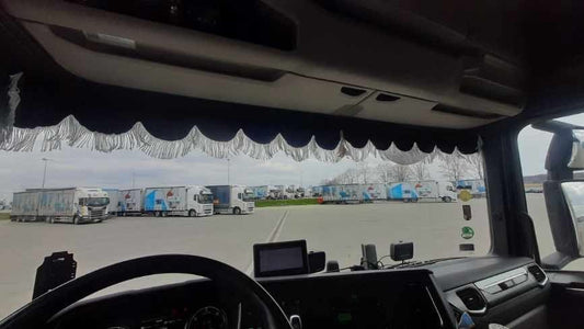 Truck/Van Fabric Curtain Set, Type 2 - Red/White 