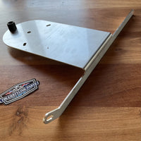 Mounting bracket for rotating beacon - DAF XG+