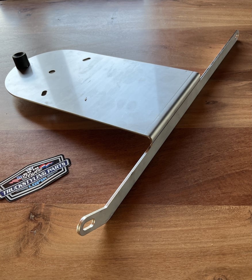 Mounting bracket for rotating beacon - DAF XG+
