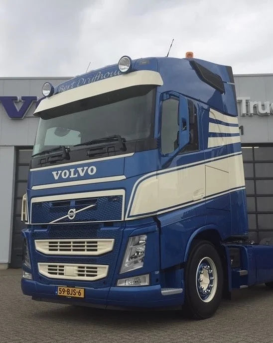 Festebrakett for Ekstralys Over Solskjermen - Volvo FH4/FH5