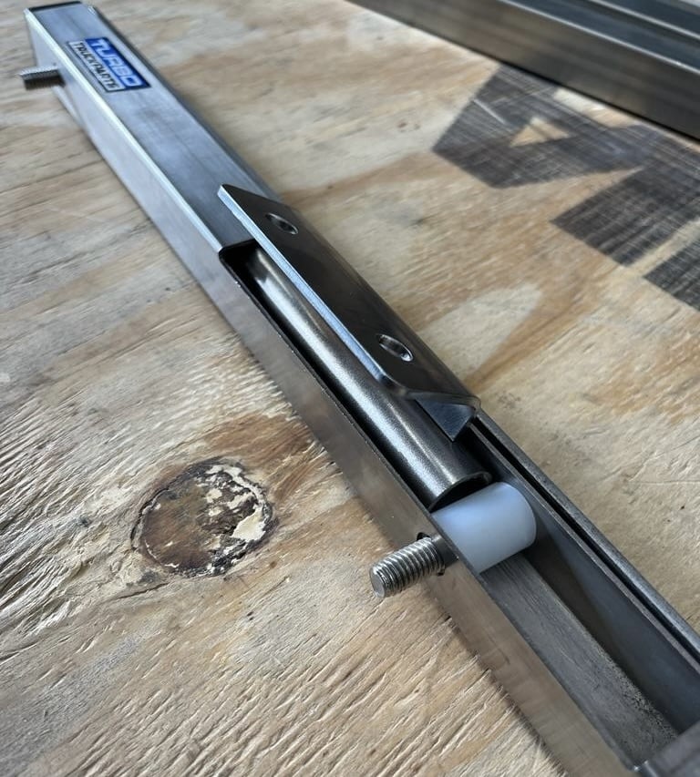 Hinged Mounting Bracket for 248cm Mudflap