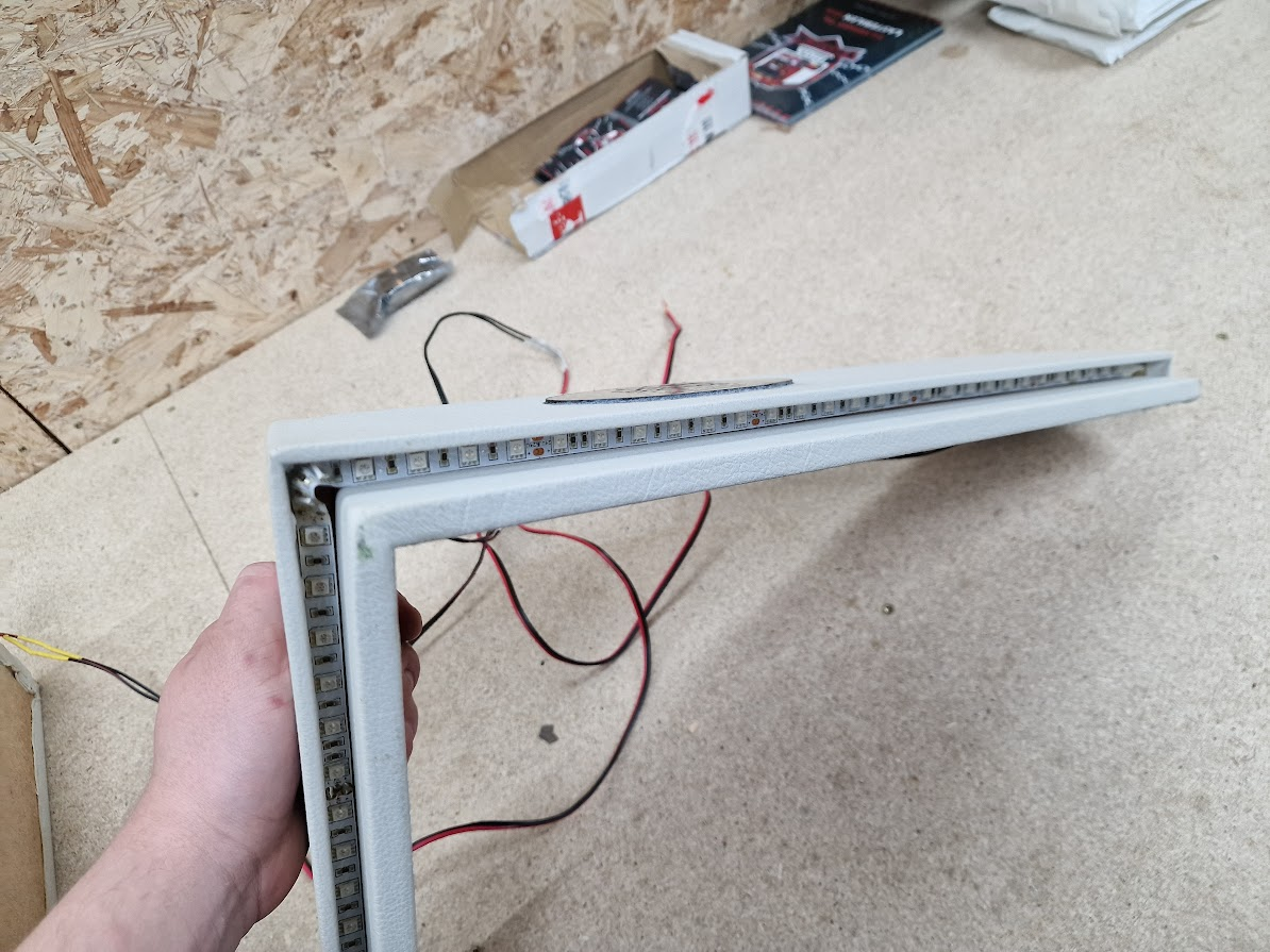 Stolsokkel Trekk i Grå, Rødt lys, til Volvo FH4/FH5/Aero