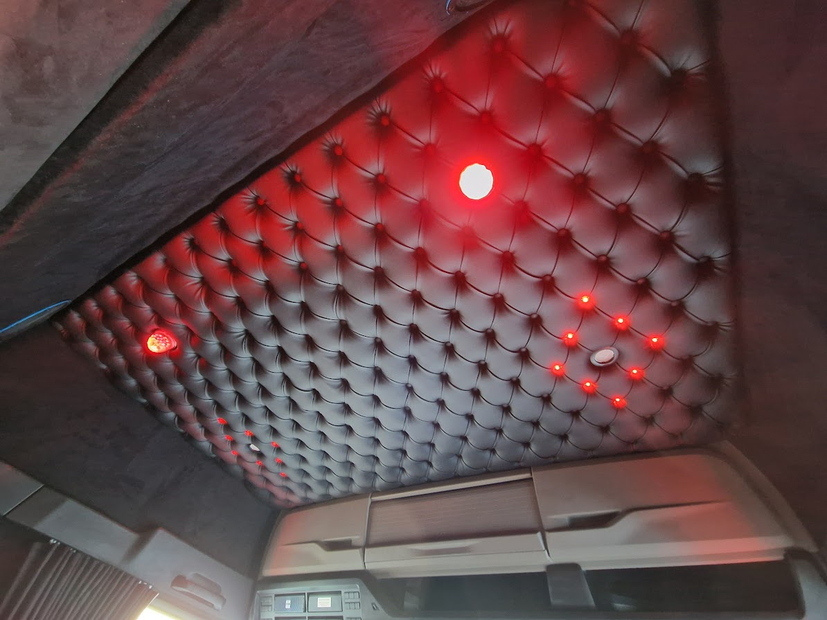 Taktrekk Laget på Bestilling - Belysning, Knappestopping, Bussplysj