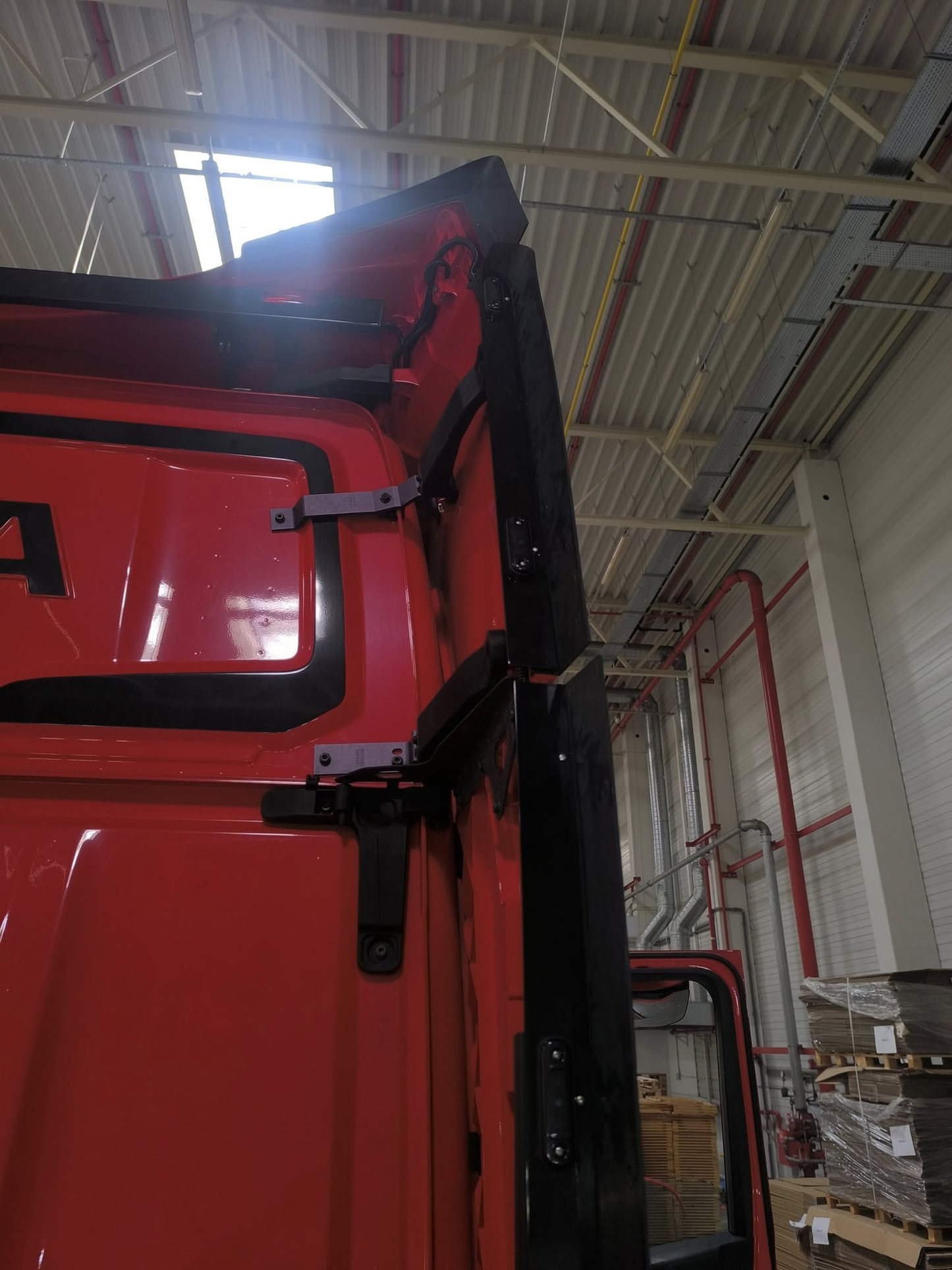 Perleport i Rustfritt Stål/Pulverlakk - Scania Nextgen R/S