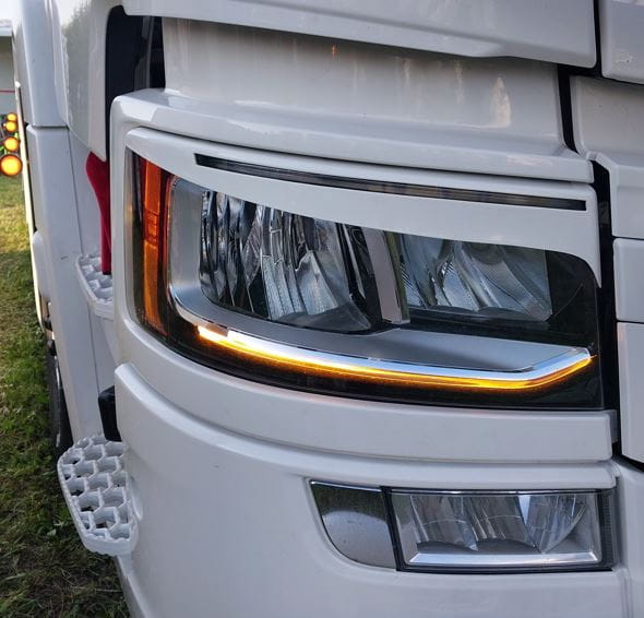 Lakkert Øyelokk til Scania Nextgen R/S, LED