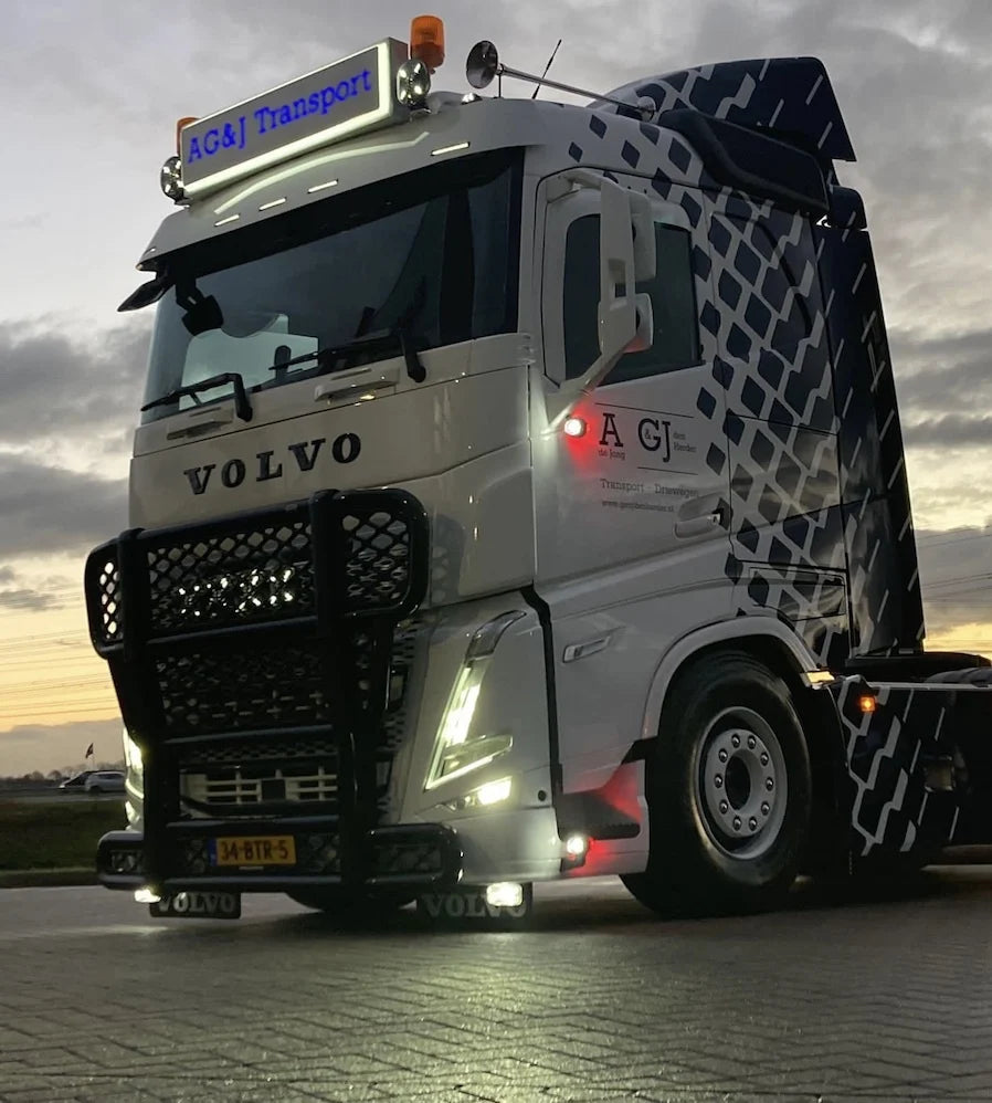 Frontplate til Grill fra dør til dør - Volvo FH5