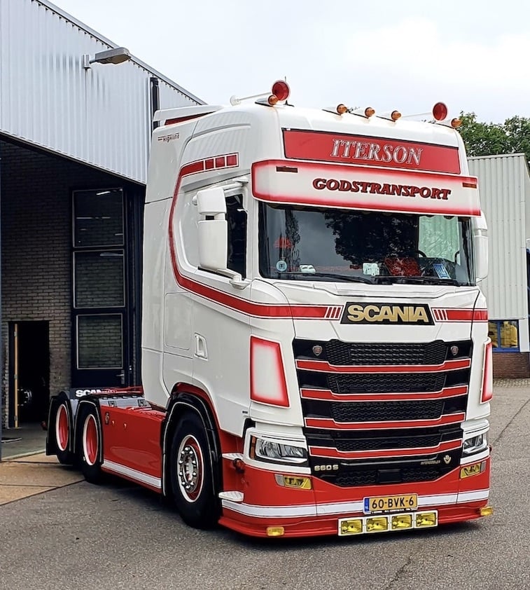 Full Front plate for Grill - Scania Nextgen S/R