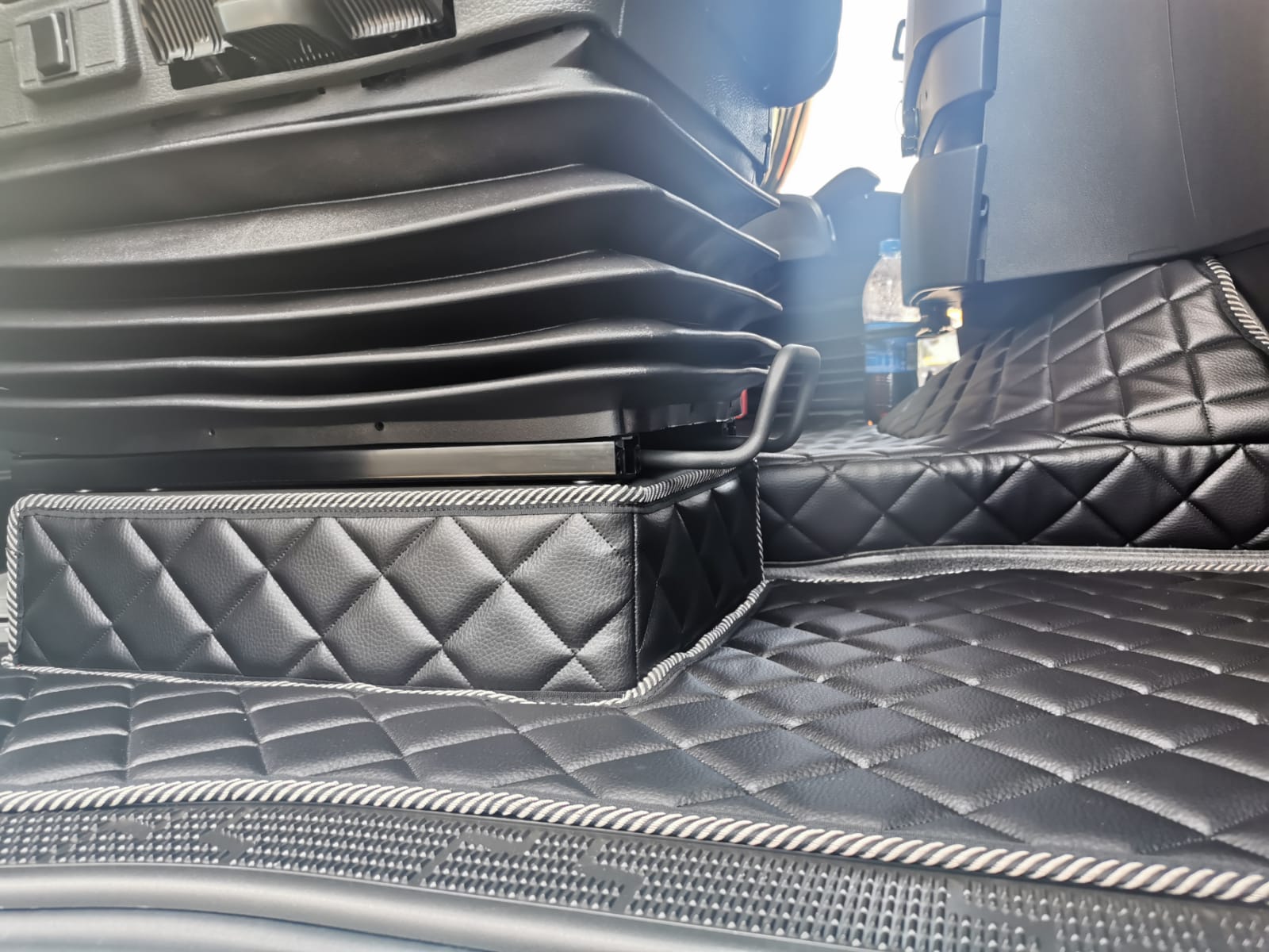 Stolsokkel Trekk i Ruter/Glatt - Volvo FH4/FH5/AERO