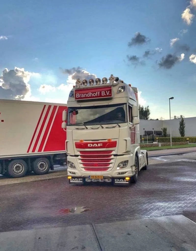 Skvettlapp Festebraketter til DAF XF Euro 6