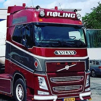 Front plate for Grill from door to door - Volvo FH4
