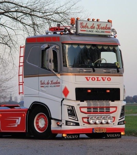 Advertising sign for Grill with Embossed Text - Volvo FH4