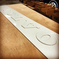 Frontplate til Grill med Preget Tekst - Volvo FH4