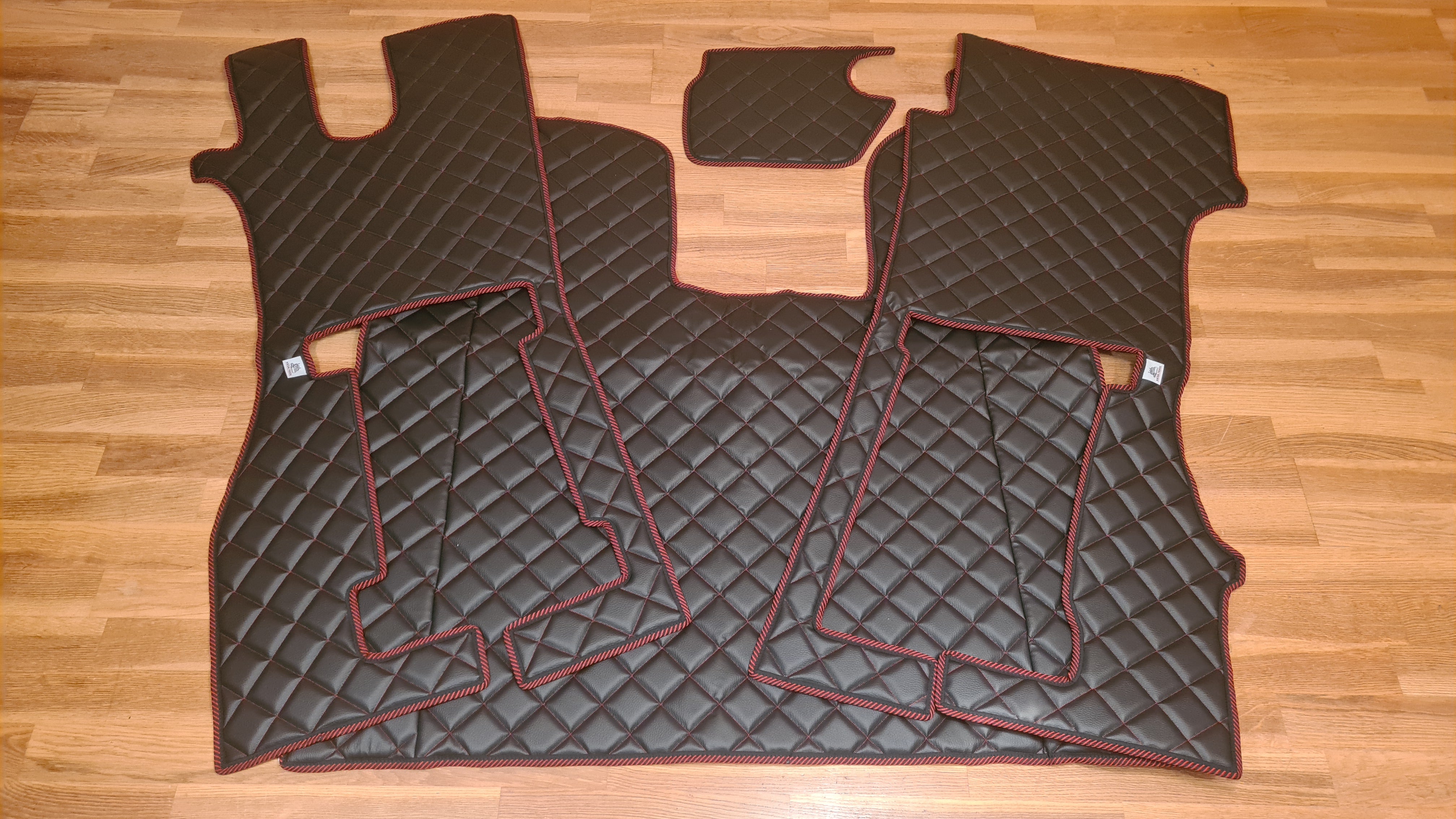 Mat set in Ruter - Scania Nextgen R Pneumatic / Swivel Passenger seat