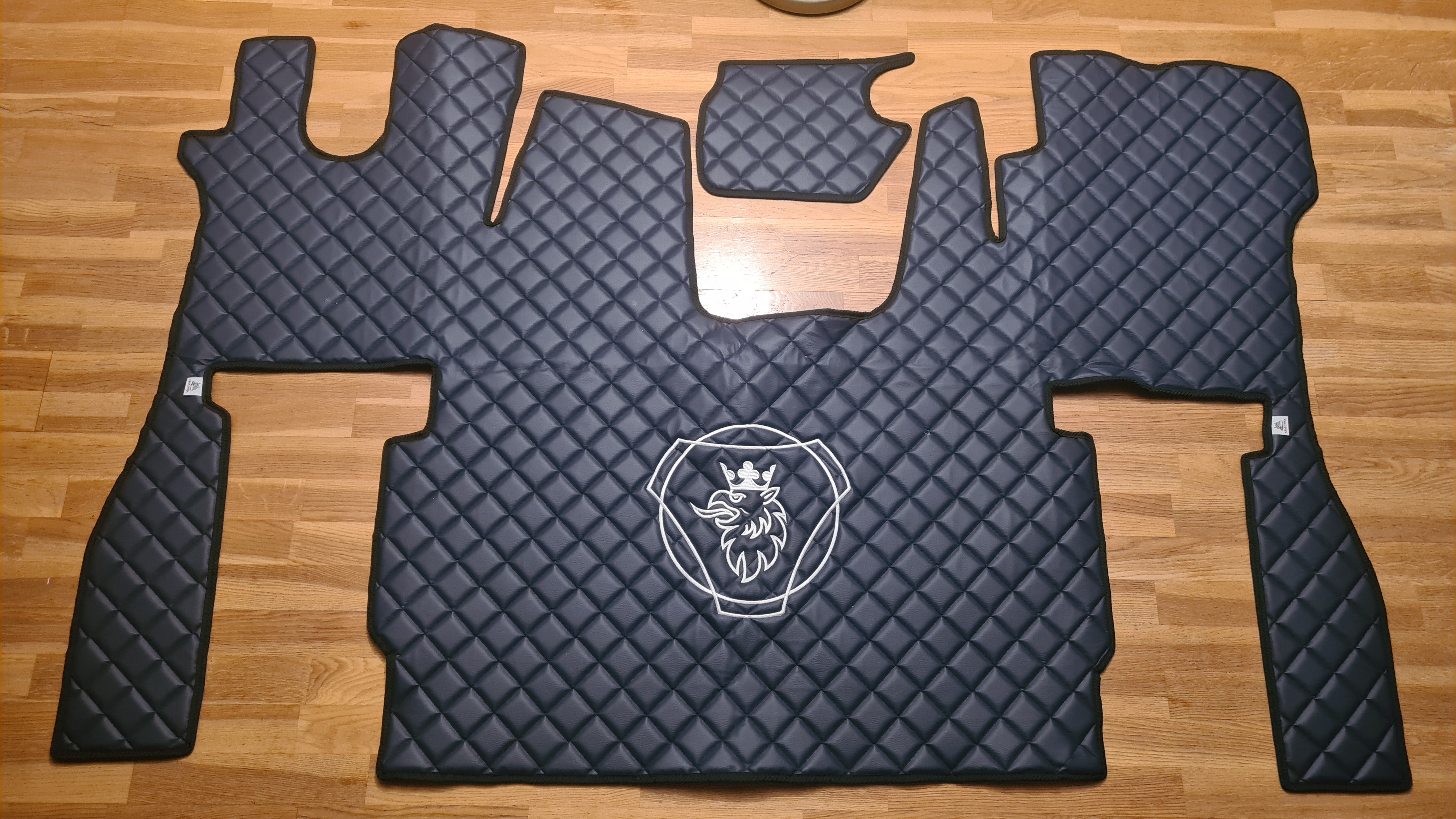 Mat set in Ruter - Scania Nextgen S Pneumatic / Swivel Passenger seat