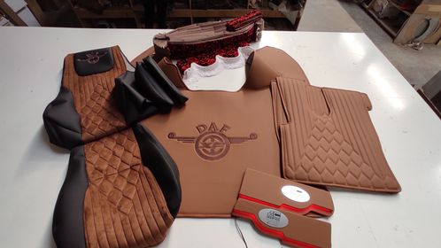 Mattesett Laget på Bestilling - Belysning, Knappestopping, Bussplysj