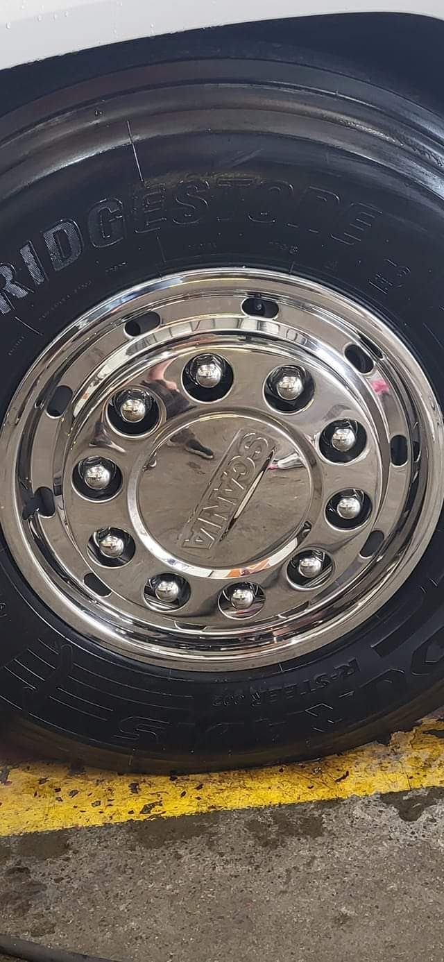 Front Wheel Cap in Stainless Steel - 22.5x11.75, ET130/135