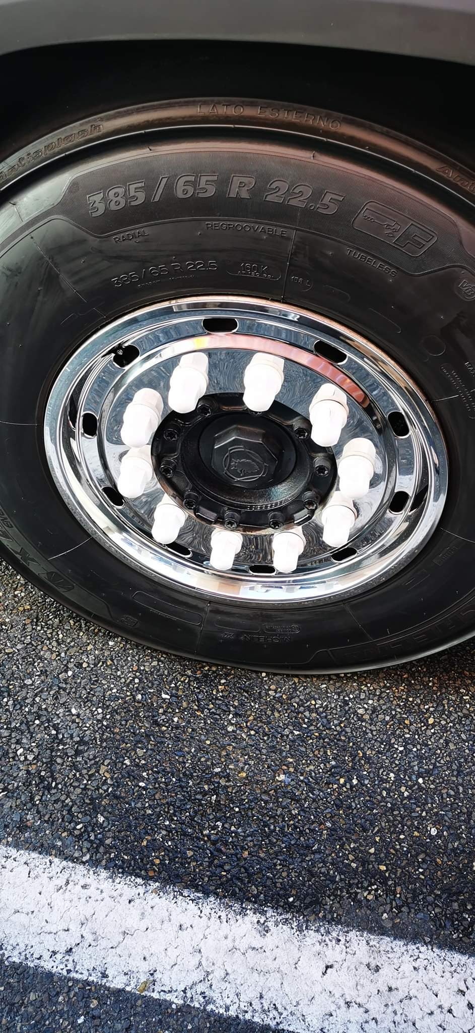 Front Wheel Cap in Stainless Steel - 22.5x11.75, ET120