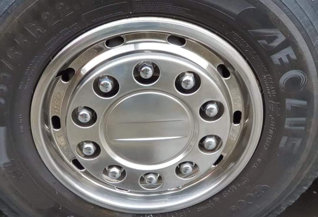 Front Wheel Cap in Stainless Steel - 22.5x11.75, ET120