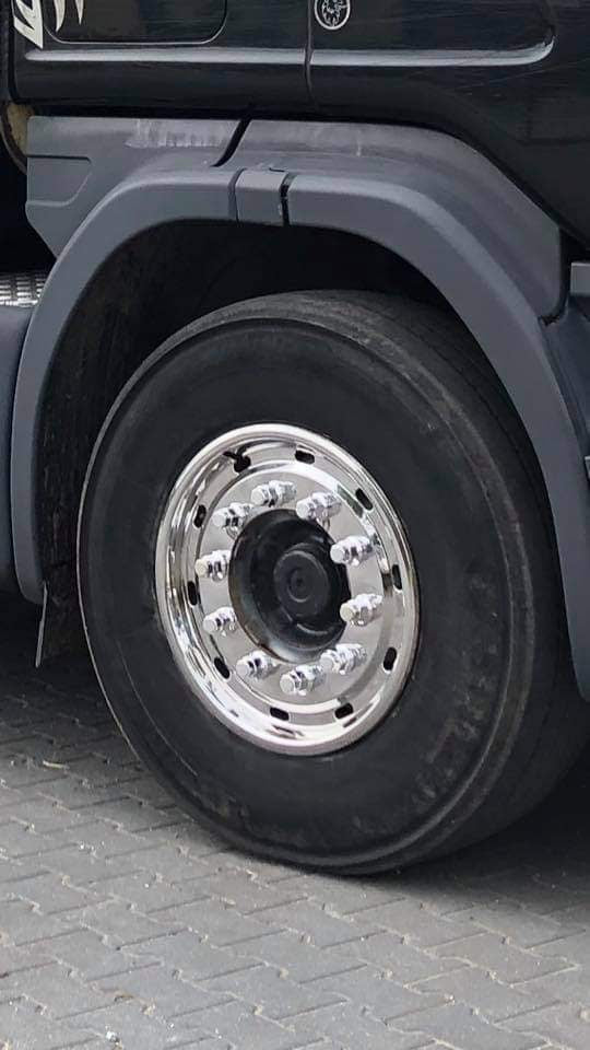 Front Wheel Cap in Stainless Steel - 22.5x11.75, ET130/135