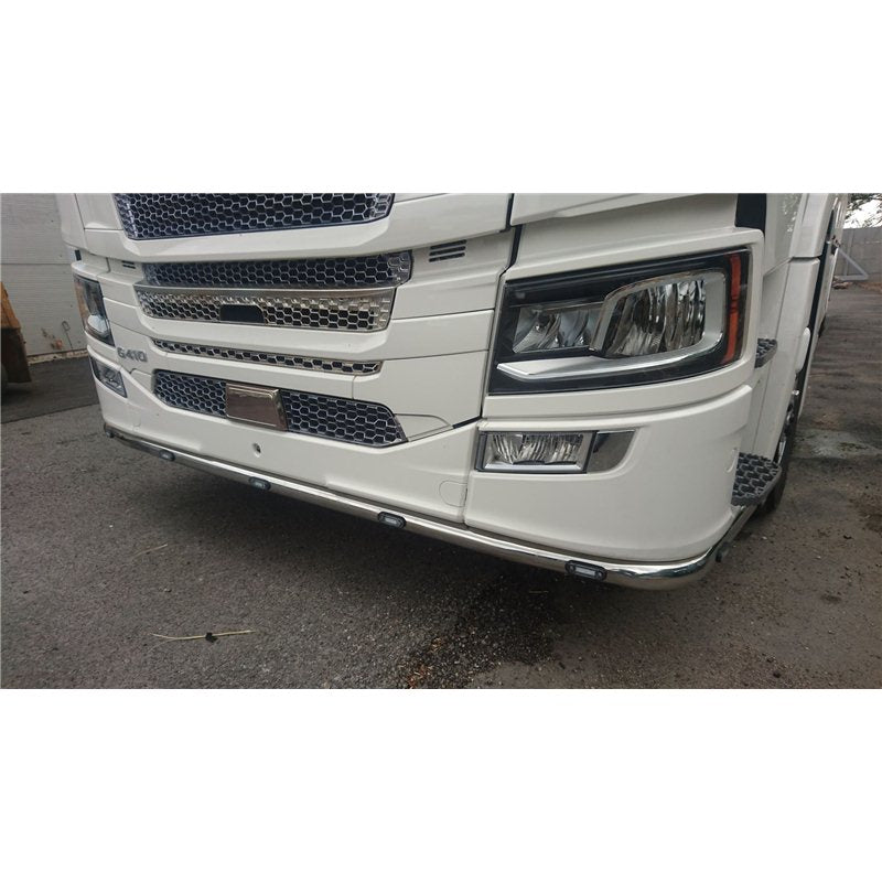 Bumper bracket in stainless steel/powder coating - Scania Nextgen