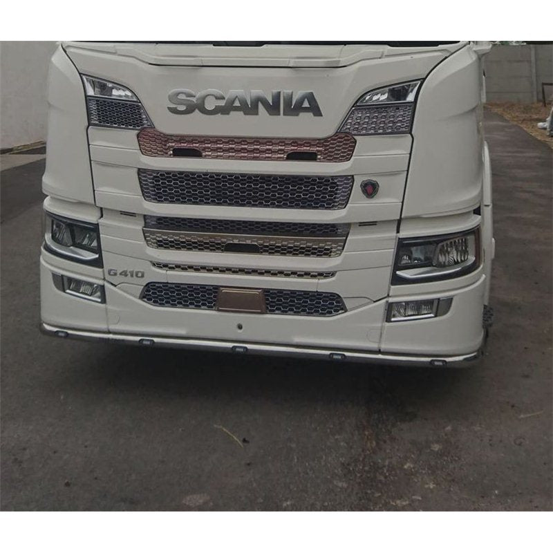 Bumper bracket in stainless steel/powder coating - Scania Nextgen